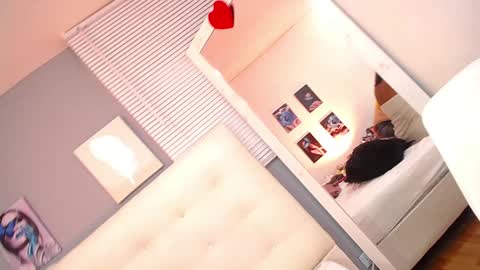 Snapshot of bigbooty_mommy chatting on December 13, 2024, 4:00 am Mia online show from December 13, 2024, 4:00 am