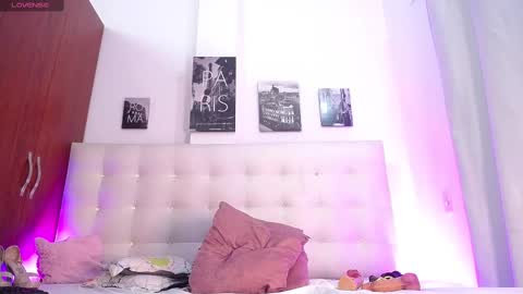 Snapshot of bigbooty_mommy chatting on March 7, 2025, 7:49 pm Mia online show from March 7, 2025, 7:49 pm