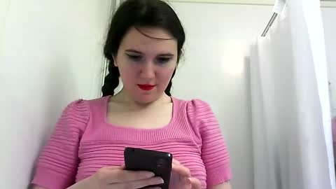 Isabella online show from March 7, 2025, 4:02 am