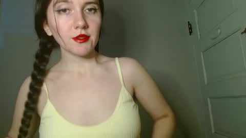 Isabella online show from February 19, 2026, 9:44 pm