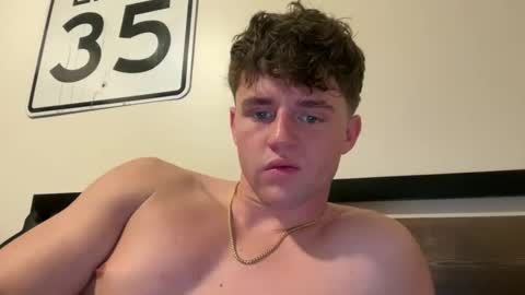 Snapshot of bigbootyburger1 chatting on February 26, 2026, 6:40 pm bigbootyburger1 online show from February 26, 2026, 6:40 pm