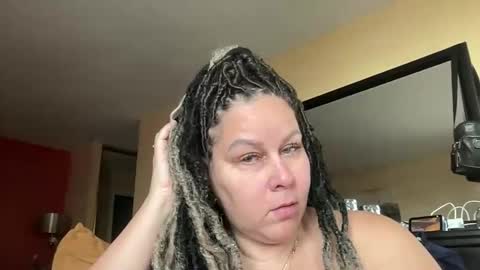 Snapshot of bigbreastsabrina chatting on May 7, 2026, 1:05 pm BIG BREAST SABRINA online show from May 7, 2026, 1:05 pm