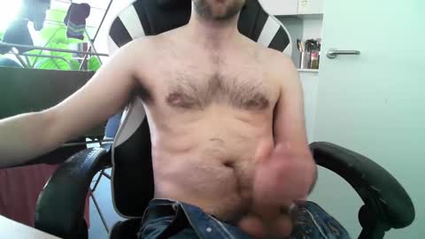 Snapshot of bigbrit_25 chatting on February 2, 2025, 2:13 pm Big Brit online show from February 2, 2025, 2:13 pm