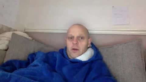 bigbumlover2377 online show from February 6, 2026, 11:57 am