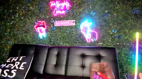 bigbuttsarena online show from December 20, 2024, 7:33 am