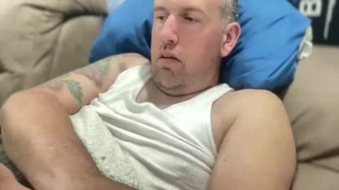 Snapshot of bigcocksuckingslut chatting on April 24, 2026, 12:35 am bigcocksuckingslut online show from April 24, 2026, 12:35 am