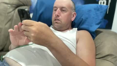 bigcocksuckingslut online show from June 13, 2026, 11:13 pm