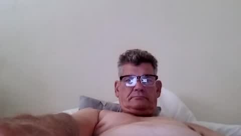 bigdaddydongarlets391292 online show from June 20, 2026, 7:38 pm