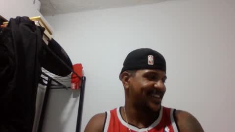 Snapshot of bigdick211292 chatting on December 2, 2025, 1:33 am bigdick211292 online show from December 2, 2025, 1:33 am