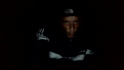 bigdickdangles472924 online show from September 18, 2025, 9:17 pm