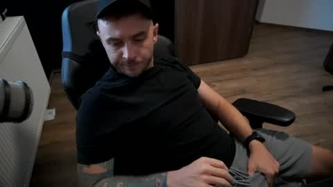 bigdikrogue online show from July 18, 2026, 1:59 pm