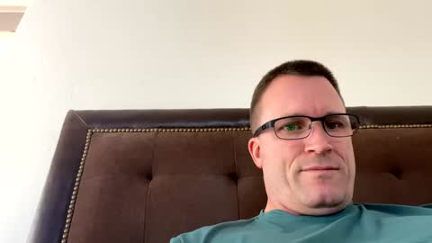 bigger22332233 online show from December 30, 2024, 9:50 pm