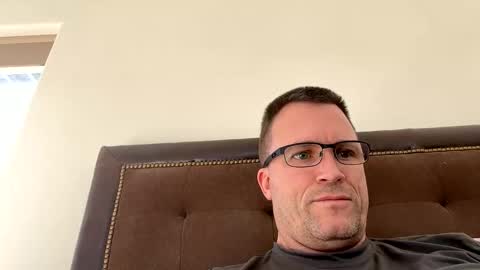 bigger22332233 online show from February 12, 2025, 7:24 pm