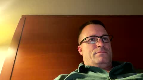 bigger22332233 online show from February 20, 2025, 5:12 am