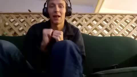 Snapshot of biggestboiiii chatting on January 24, 2025, 7:41 am biggestboiiii online show from January 24, 2025, 7:41 am