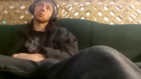 biggestboiiii online show from December 5, 2025, 3:09 pm