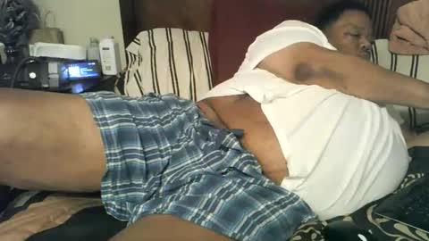 Snapshot of biggyscorpio chatting on November 10, 2025, 2:32 am biggyscorpio online show from November 10, 2025, 2:32 am