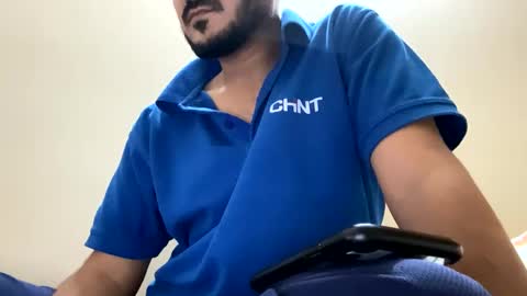 Snapshot of bighandsomesatisfy chatting on January 17, 2025, 3:11 pm bighandsomesatisfy online show from January 17, 2025, 3:11 pm