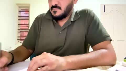 Snapshot of bighandsomesatisfy chatting on February 6, 2025, 1:10 pm bighandsomesatisfy online show from February 6, 2025, 1:10 pm