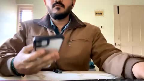 Snapshot of bighandsomesatisfy chatting on February 11, 2025, 12:05 pm bighandsomesatisfy online show from February 11, 2025, 12:05 pm