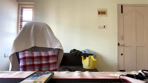 Snapshot of bighandsomesatisfy chatting on February 19, 2025, 9:06 am bighandsomesatisfy online show from February 19, 2025, 9:06 am