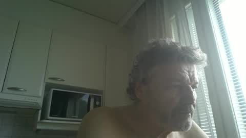 Snapshot of bigheart60 chatting on June 13, 2026, 10:02 am bigheart60 online show from June 13, 2026, 10:02 am