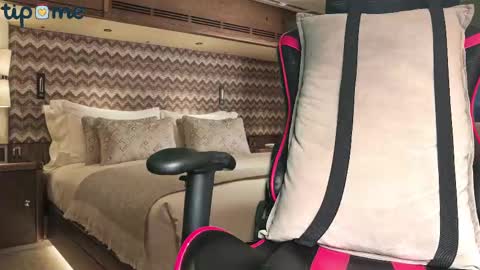 bighugedicker online show from March 7, 2025, 12:26 am