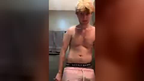 bigskinnyboyshh online show from July 10, 2026, 3:00 am