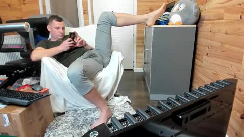 bigsshark online show from December 3, 2025, 8:51 pm