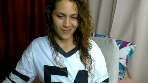 Snapshot of biki_sensual chatting on May 14, 2026, 2:07 am hi soy natural girl biki online show from May 14, 2026, 2:07 am