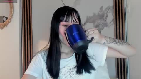 bilie__eilish online show from February 10, 2026, 11:47 am