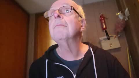 Snapshot of bill_25061 chatting on February 20, 2026, 6:41 pm bill_25061 online show from February 20, 2026, 6:41 pm