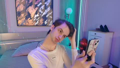 Snapshot of bimbo_boy_ chatting on May 31, 2026, 3:19 pm Bimbo boy online show from May 31, 2026, 3:19 pm