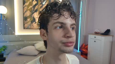 Snapshot of bimbo_boy_ chatting on June 7, 2026, 1:26 pm Bimbo boy online show from June 7, 2026, 1:26 pm