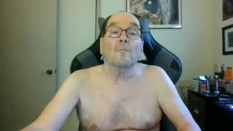 Snapshot of bink195234 chatting on June 11, 2026, 4:27 pm Bink195234 online show from June 11, 2026, 4:27 pm