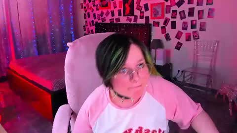 Snapshot of bioohazard chatting on July 19, 2026, 4:00 pm Miranda online show from July 19, 2026, 4:00 pm