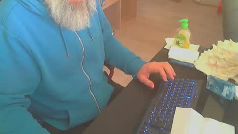 Snapshot of biparislove chatting on October 6, 2025, 6:55 am BigDick online show from October 6, 2025, 6:55 am