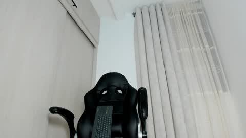 Snapshot of biscuit_oliva_ chatting on May 29, 2026, 11:47 pm Biscuit oliva online show from May 29, 2026, 11:47 pm