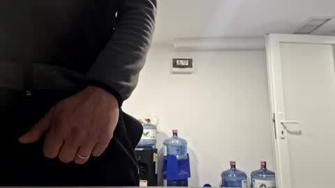 bisexdadd online show from December 24, 2024, 4:44 am