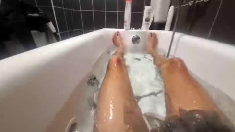 bisexdadd online show from November 30, 2025, 10:08 am