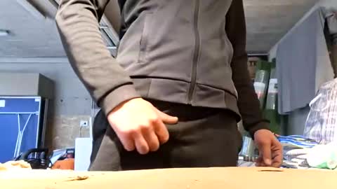 bisexdadd online show from April 19, 2026, 10:14 am