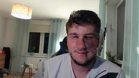 bjguyhugecock online show from May 10, 2026, 8:58 pm