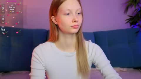 Julia online show from May 3, 2026, 2:39 am