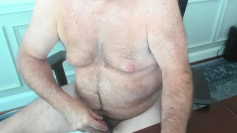 bkdad online show from October 8, 2025, 1:31 pm