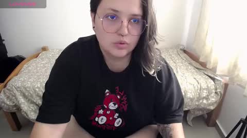 Monica online show from October 24, 2025, 6:48 pm