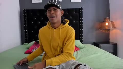 boy online show from February 14, 2025, 2:28 am