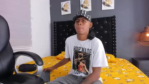 boy online show from March 10, 2025, 2:17 am