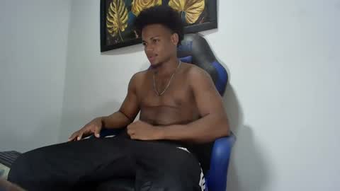 Snapshot of black_dicck chatting on February 4, 2025, 8:17 pm tu morenito online show from February 4, 2025, 8:17 pm