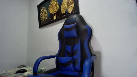 Snapshot of black_dicck chatting on February 7, 2025, 6:34 pm tu morenito online show from February 7, 2025, 6:34 pm