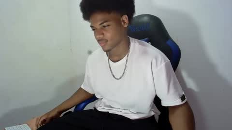 Snapshot of black_dicck chatting on September 10, 2025, 4:40 pm tu morenito online show from September 10, 2025, 4:40 pm